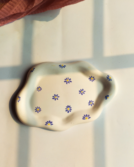 Midnight Daisy - Hand painted Tray