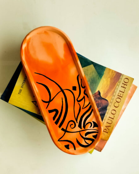 Haroof - Handpainted Concrete Tray